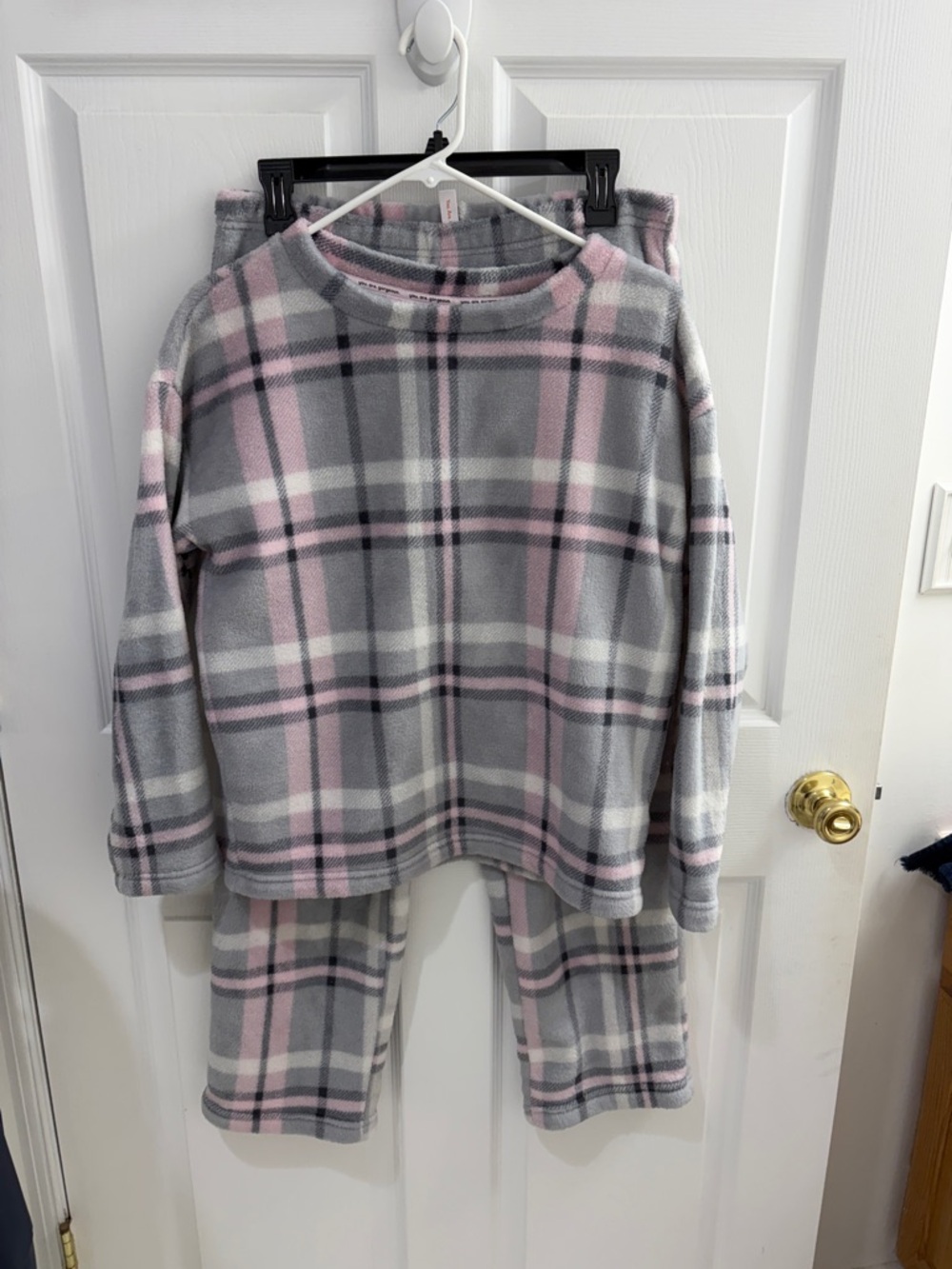 Cozy Plaid Pajama Set - Gray & Pink